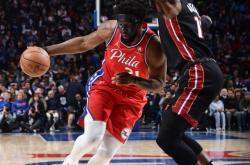 英雄联盟总决赛门票-玫瑰重返NBA赛场，令球迷心情大振的简单介绍