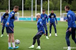 LOL赛事-赔率变化小组赛落幕，强队悉数晋级