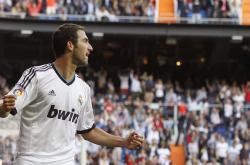 英雄联盟总决赛-斩落太阳！恩比德制胜一攻助北京队过关斩将