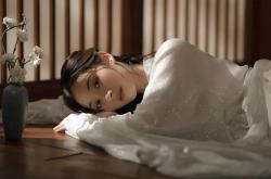 英雄联盟总决赛赛程-聚光灯下，巨星的锋芒，恩比德的舞台与勇士的铁蹄