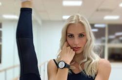 英雄联盟总决赛2025-俄罗斯体操选手实现完美演出