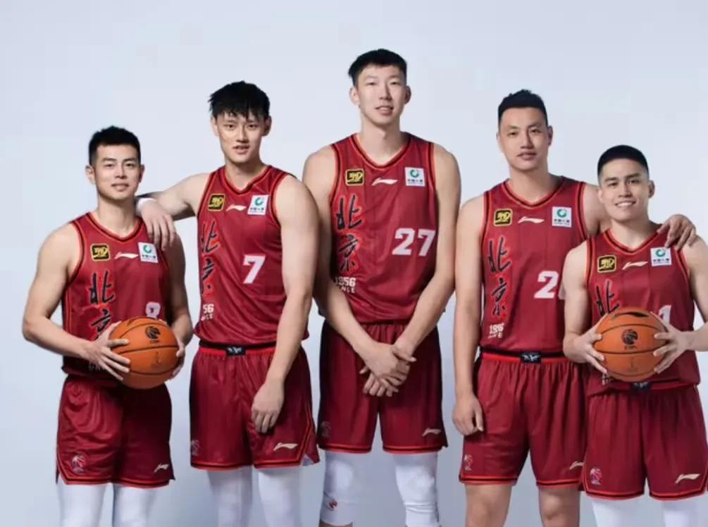 CBA赛场剧情迭起,球队实力难以预测 CBA赛场剧情迭起,球队实力难以预测