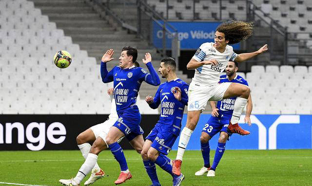 法超联赛对阵强队赛程紧凑，球员面临挑战的简单介绍