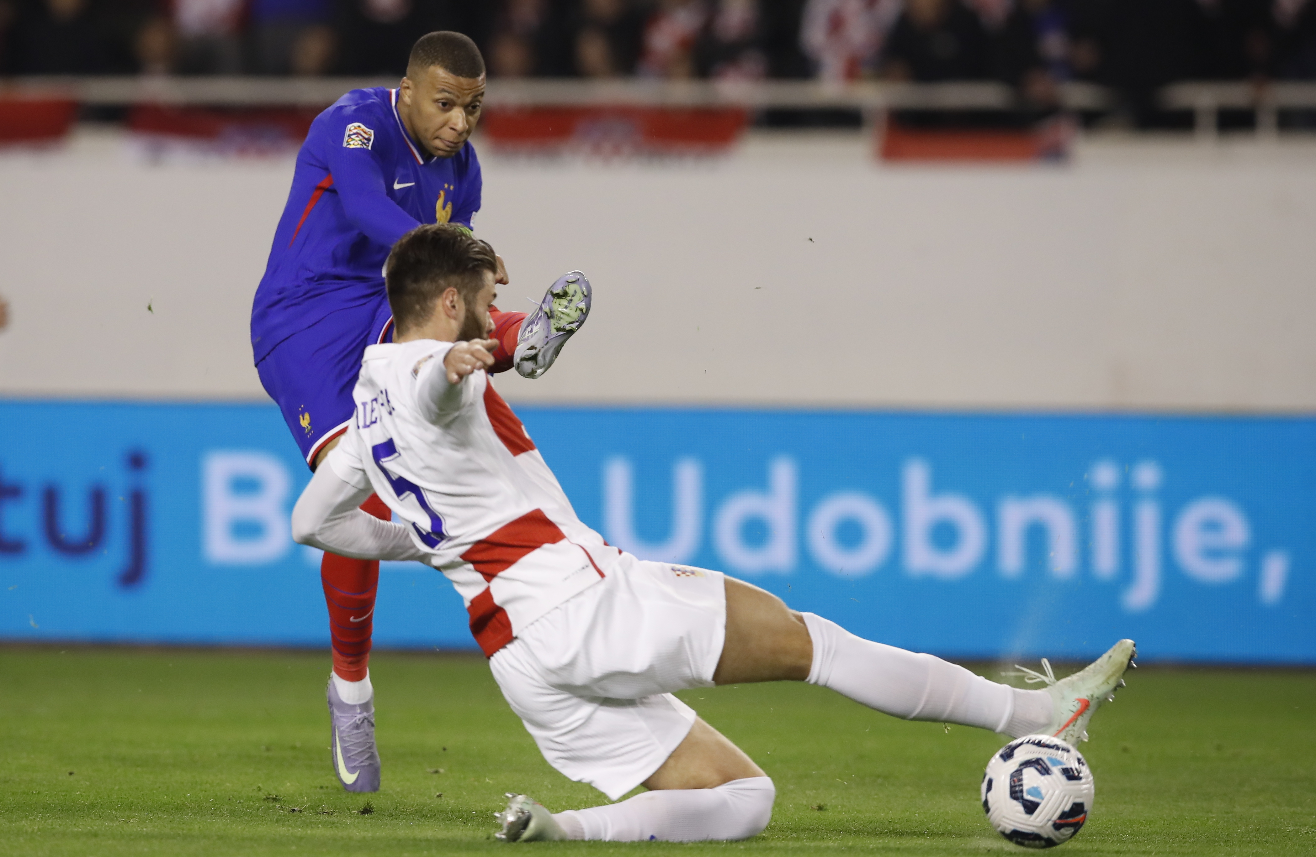 克罗地亚战胜对手，锁定欧洲杯出线资格的简单介绍