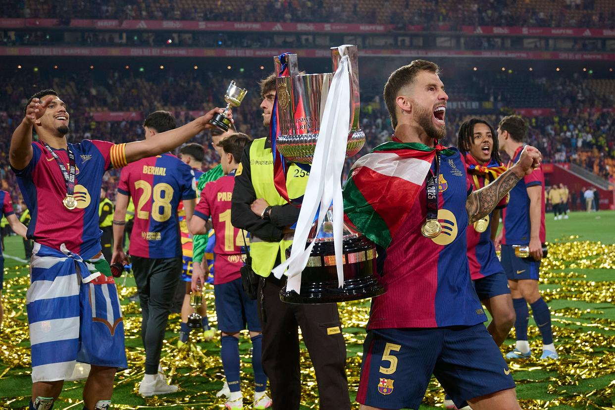 包含顶级足球球队在最近一场比赛中获得出色的胜利的词条