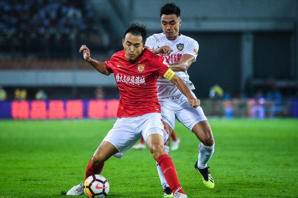 包含权健客场迎战富力，争夺保级存世的词条