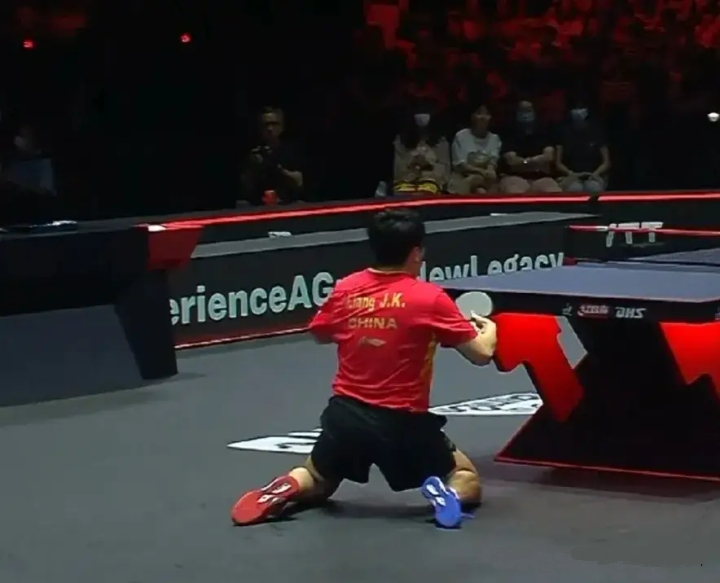 教练组合作紧密，制定成功战术获胜