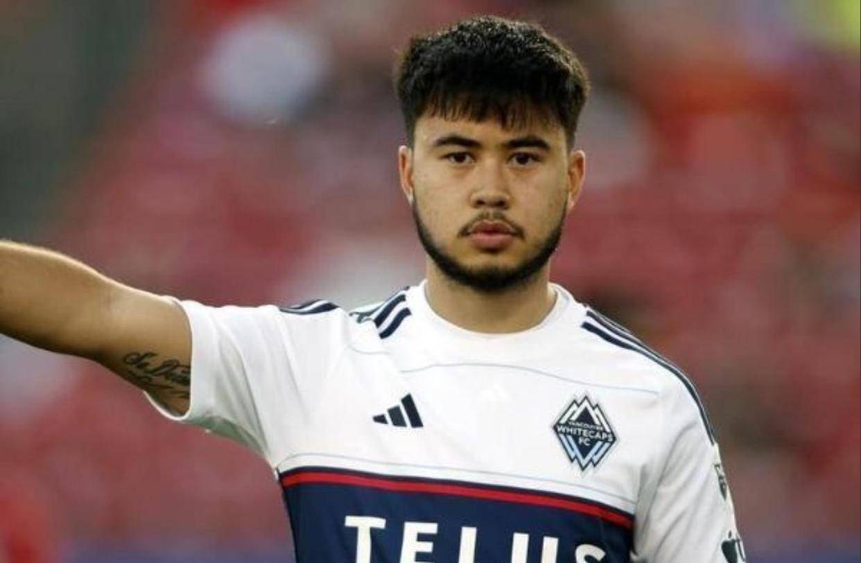 包含青岛黄海阵容调整，引援补缺备战下一场比赛的词条