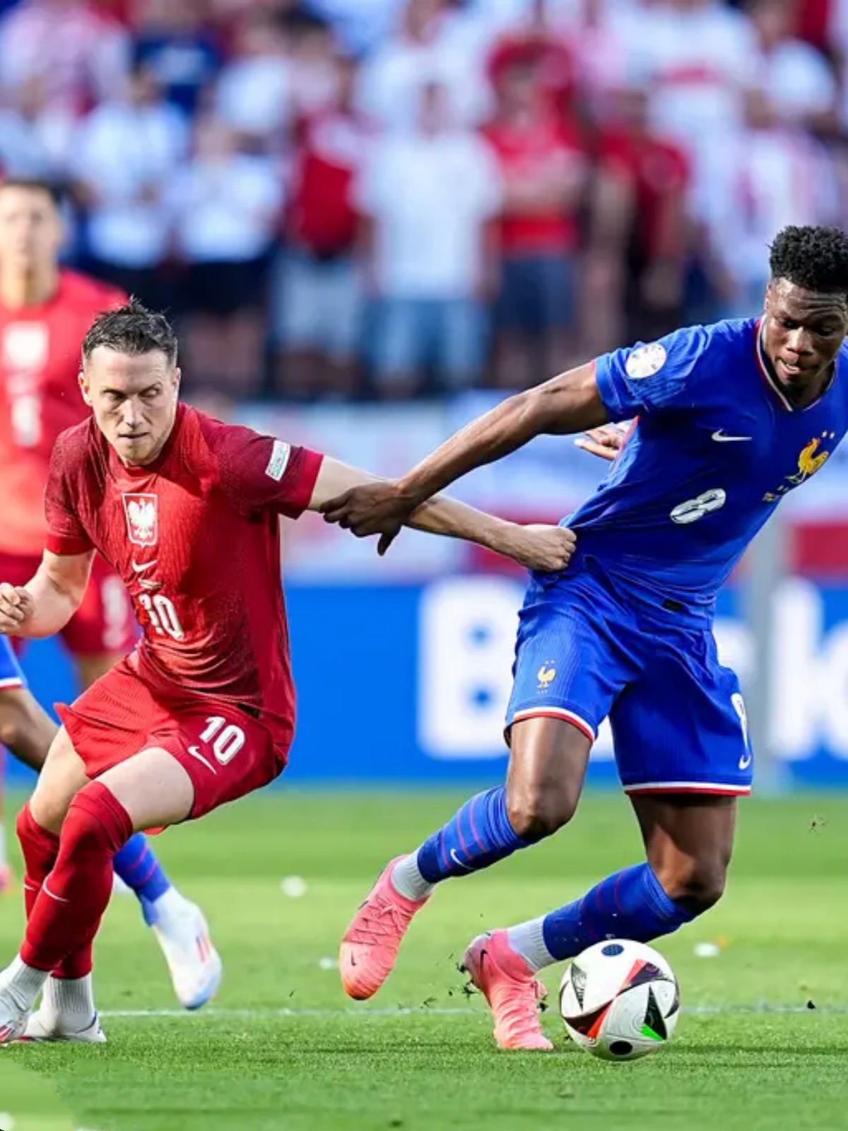 葡萄牙完胜波兰,姆巴佩状态火热的简单介绍 葡萄牙完胜波兰,姆巴佩状态火热的简单介绍