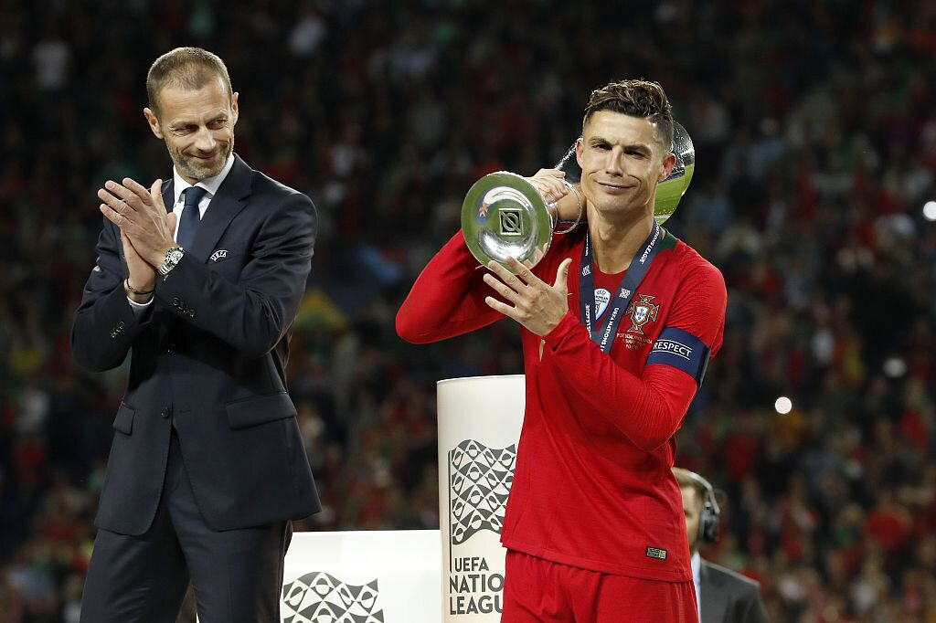 丹麦力克塞维利亚，C罗统治全场