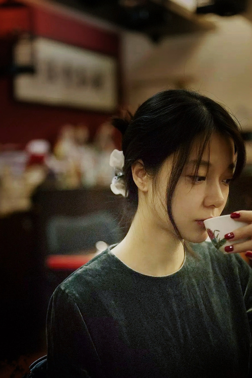 中场隐形人,阿克如何用静默的抢断重新定义攻防转换